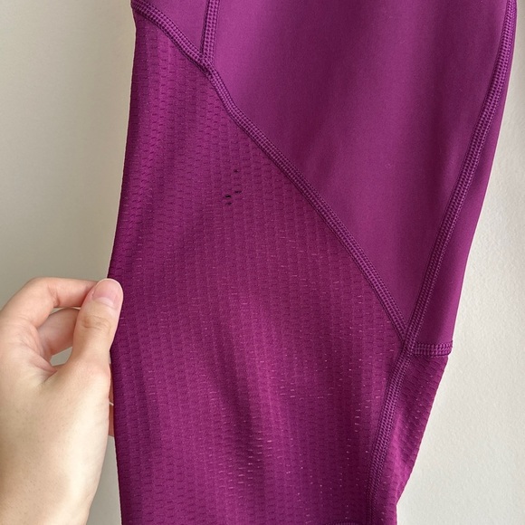 Athleta Mesh Contender Capri Athletic Leggings, Velvet Plum, Size Medium - Picture 8 of 16